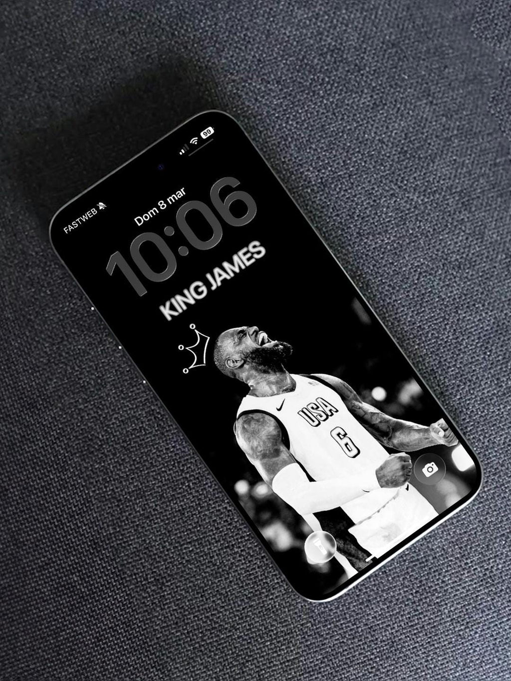 LeBron James — "King Edition" | Luxury Black & Gold Phone Wallpaper